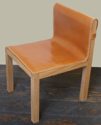 レザーとナラ材の椅子