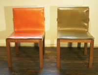 レザーとウォールナット材の椅子